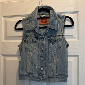 Levi’s Distressed denim vest